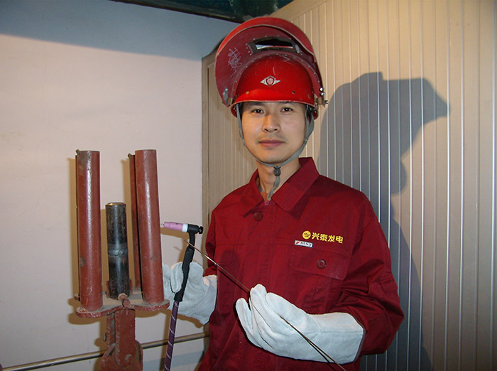 興泰發(fā)電武桂斌獲“河北省崗位學(xué)雷鋒標(biāo)兵”榮譽(yù)稱(chēng)號(hào)