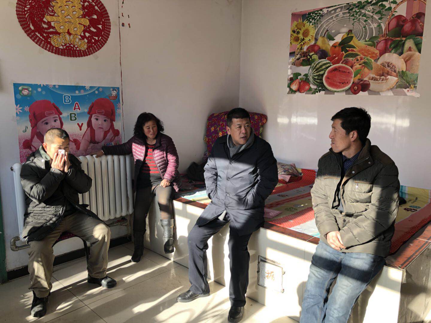 遵化熱電深入張家口市赤城縣大海陀鄉(xiāng)窯子溝村開展節(jié)前幫扶慰問活動